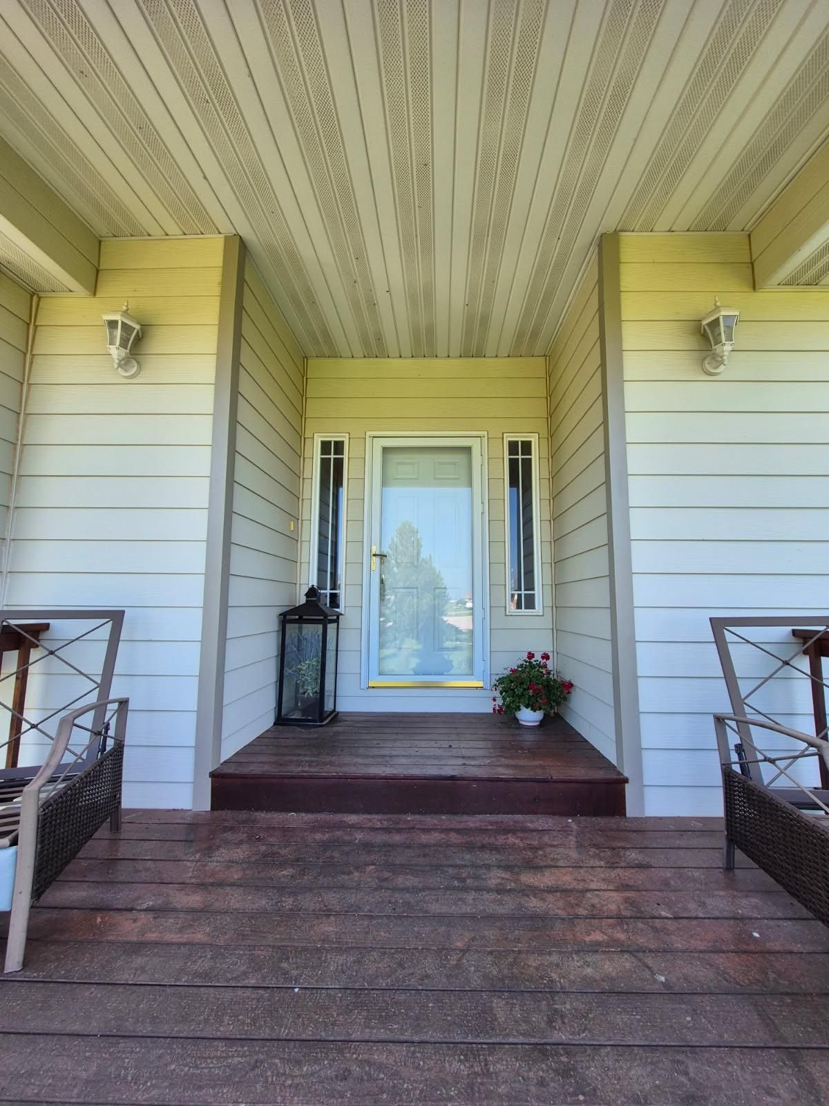 New front entry door installed by Bonn Window and Door
